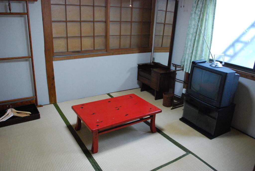 Chizuru Ryokan Hiroshima Quarto foto