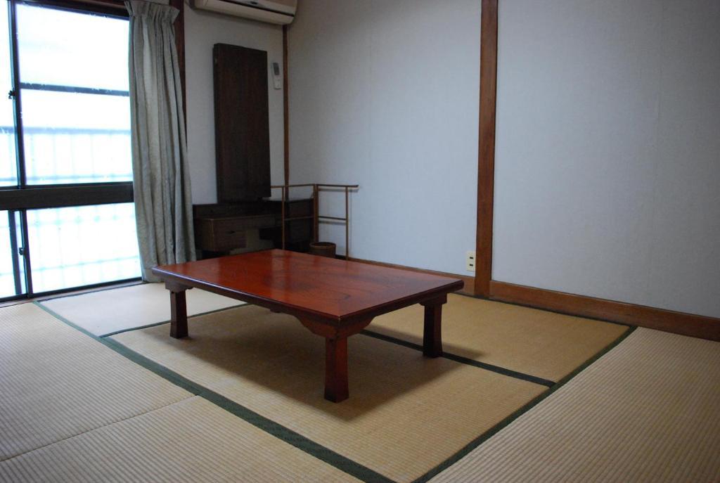 Chizuru Ryokan Hiroshima Quarto foto